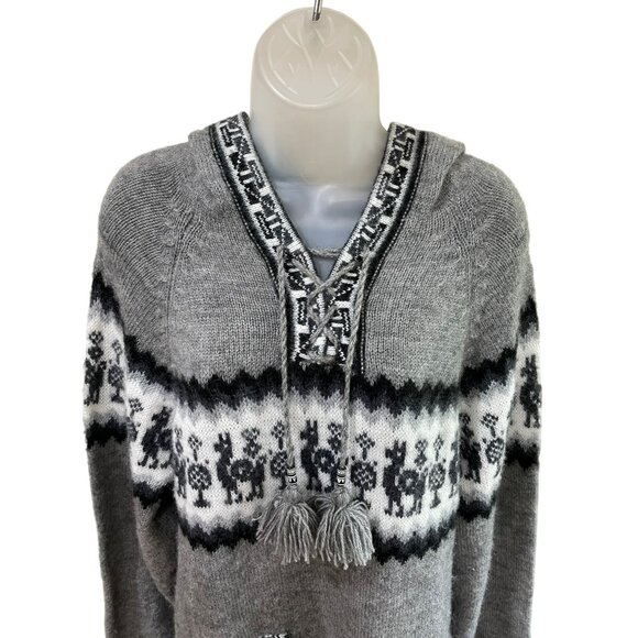 Alpaca Connection Peru Large Gray & Black Llama Fair Isle Hooded Poncho Sweater - Picture 5 of 8
